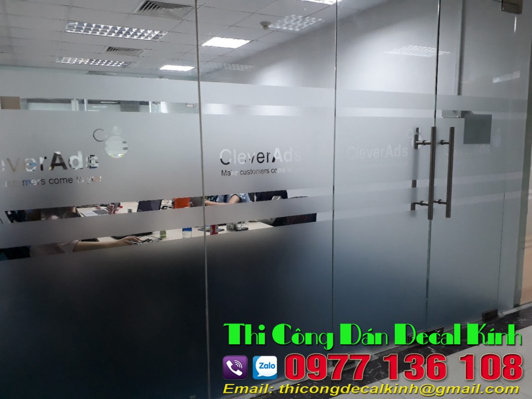 Dán decal kính quận 2