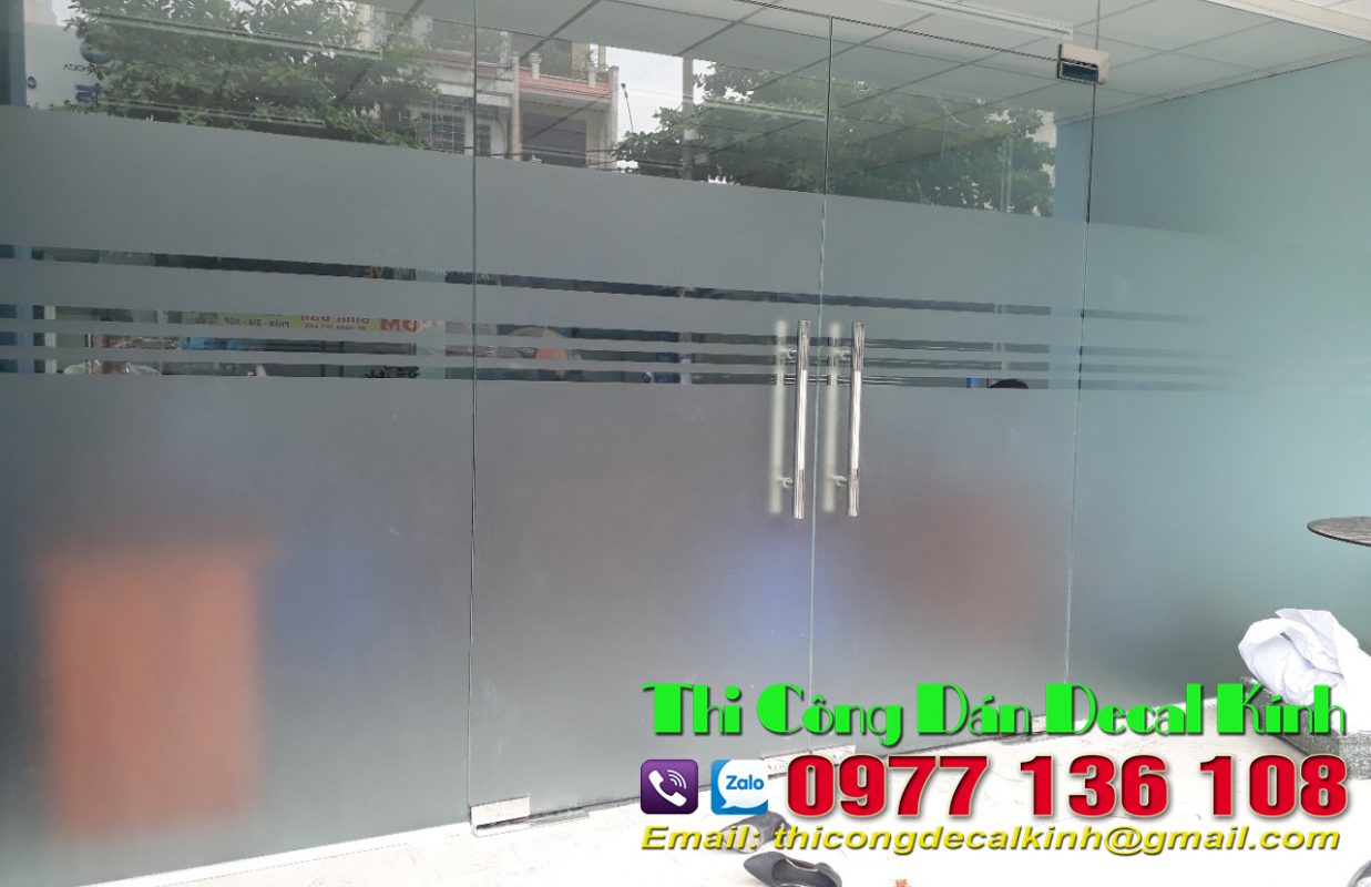 Mẫu dán decal mờ cắt sọc trang trí