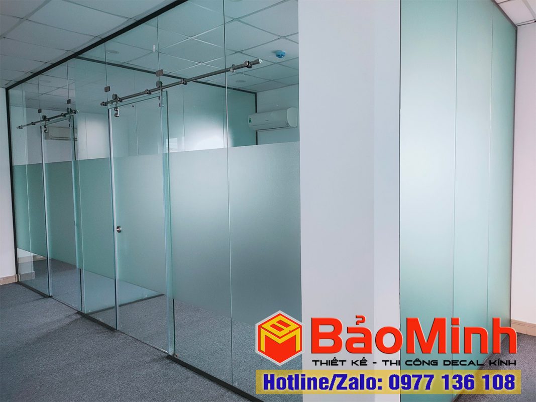 Hình ảnh này chưa có thuộc tính alt; tên tệp của nó là decal-mờ-dán-cắt-sọc-533x400.jpg